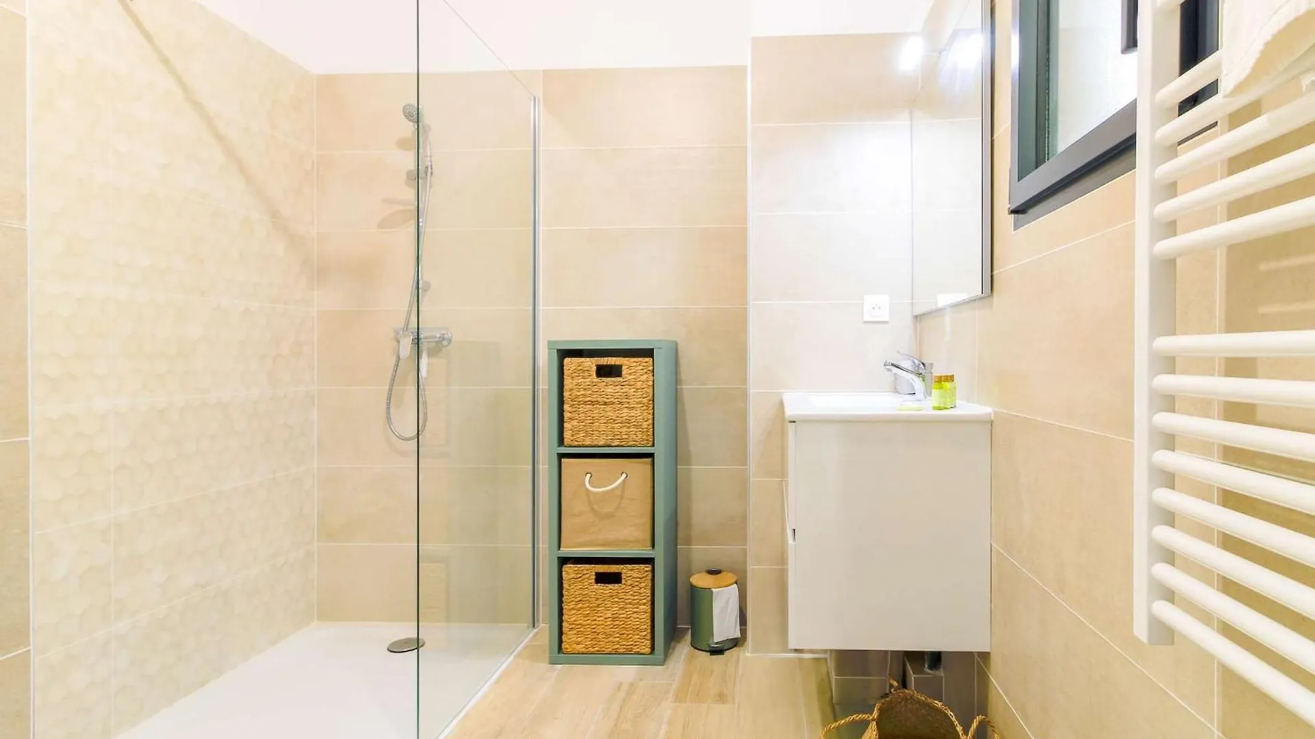 Select'Sohome - Appartement Pour 4 Personnes Dans Une Residence D'Exception Avec Piscine Et Parking Prive A Bormes-Les-Mimosas ! - Capnat-C02
