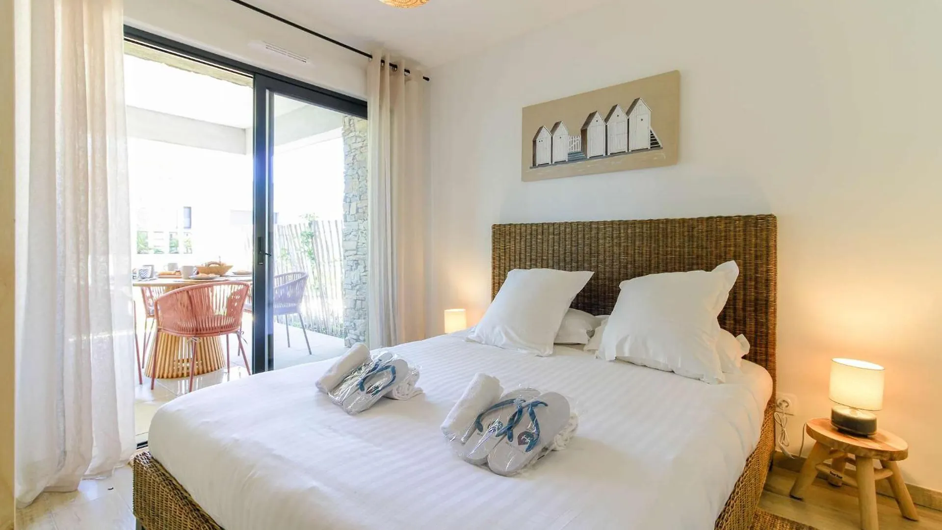 Apartment Select'Sohome - Appartement Pour 4 Personnes Dans Une Residence D'Exception Avec Piscine Et Parking Prive A Bormes-Les-Mimosas ! - Capnat-C02
