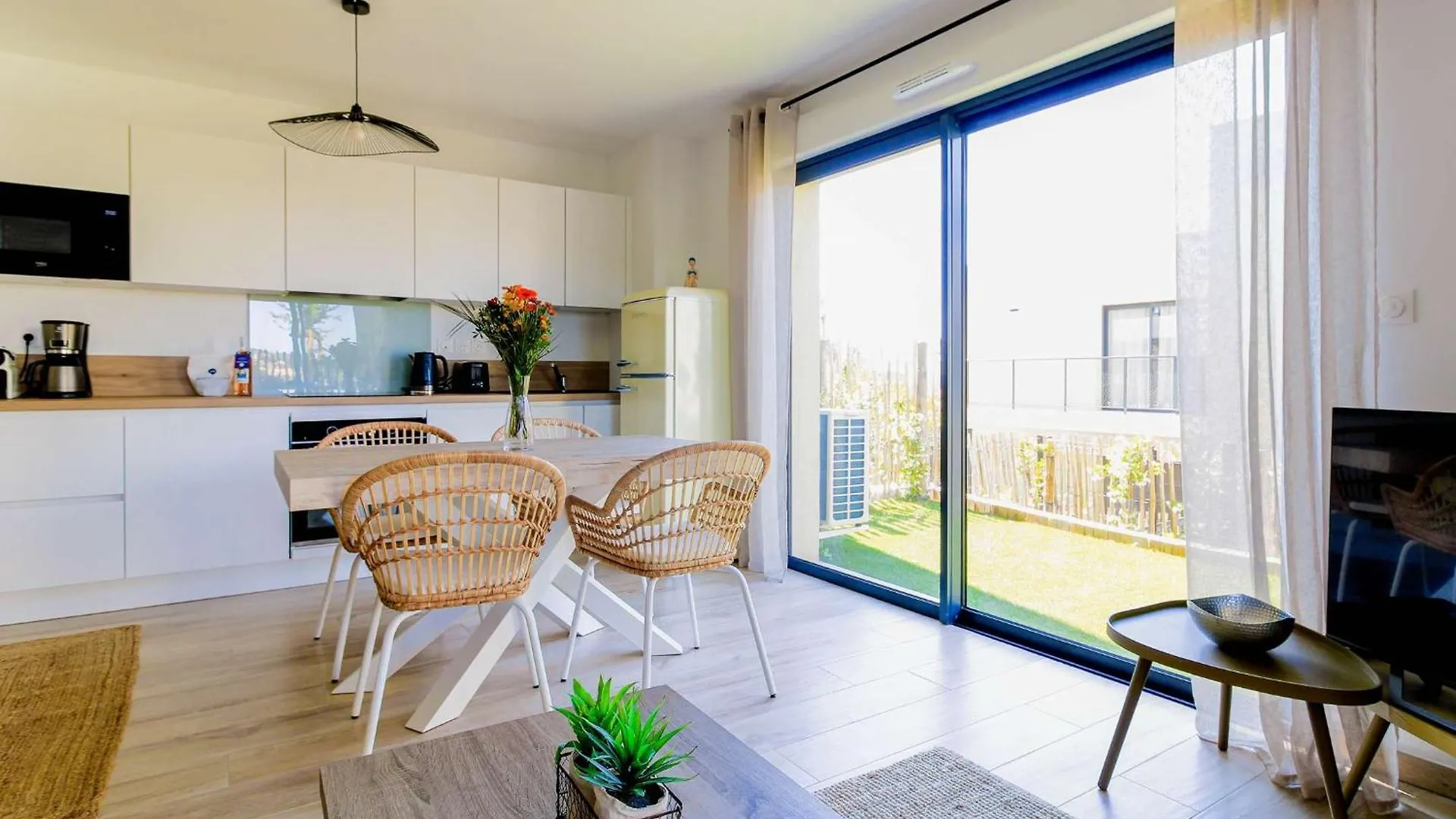 Select'Sohome - Appartement Pour 4 Personnes Dans Une Residence D'Exception Avec Piscine Et Parking Prive A Bormes-Les-Mimosas ! - Capnat-C02 0*,