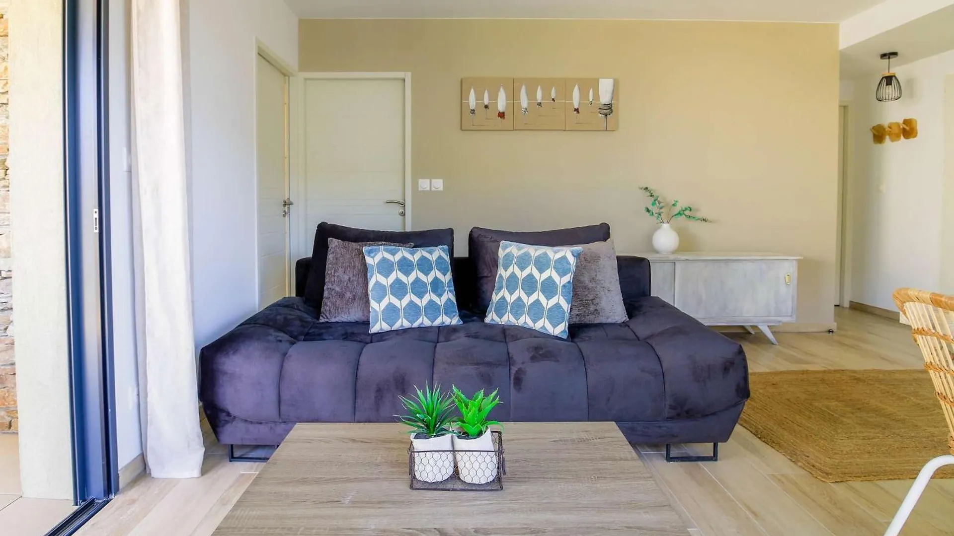 Apartment Select'Sohome - Appartement Pour 4 Personnes Dans Une Residence D'Exception Avec Piscine Et Parking Prive A Bormes-Les-Mimosas ! - Capnat-C02